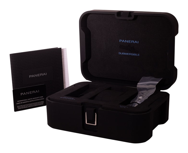 Panerai Submersible PAM01074 Image 5